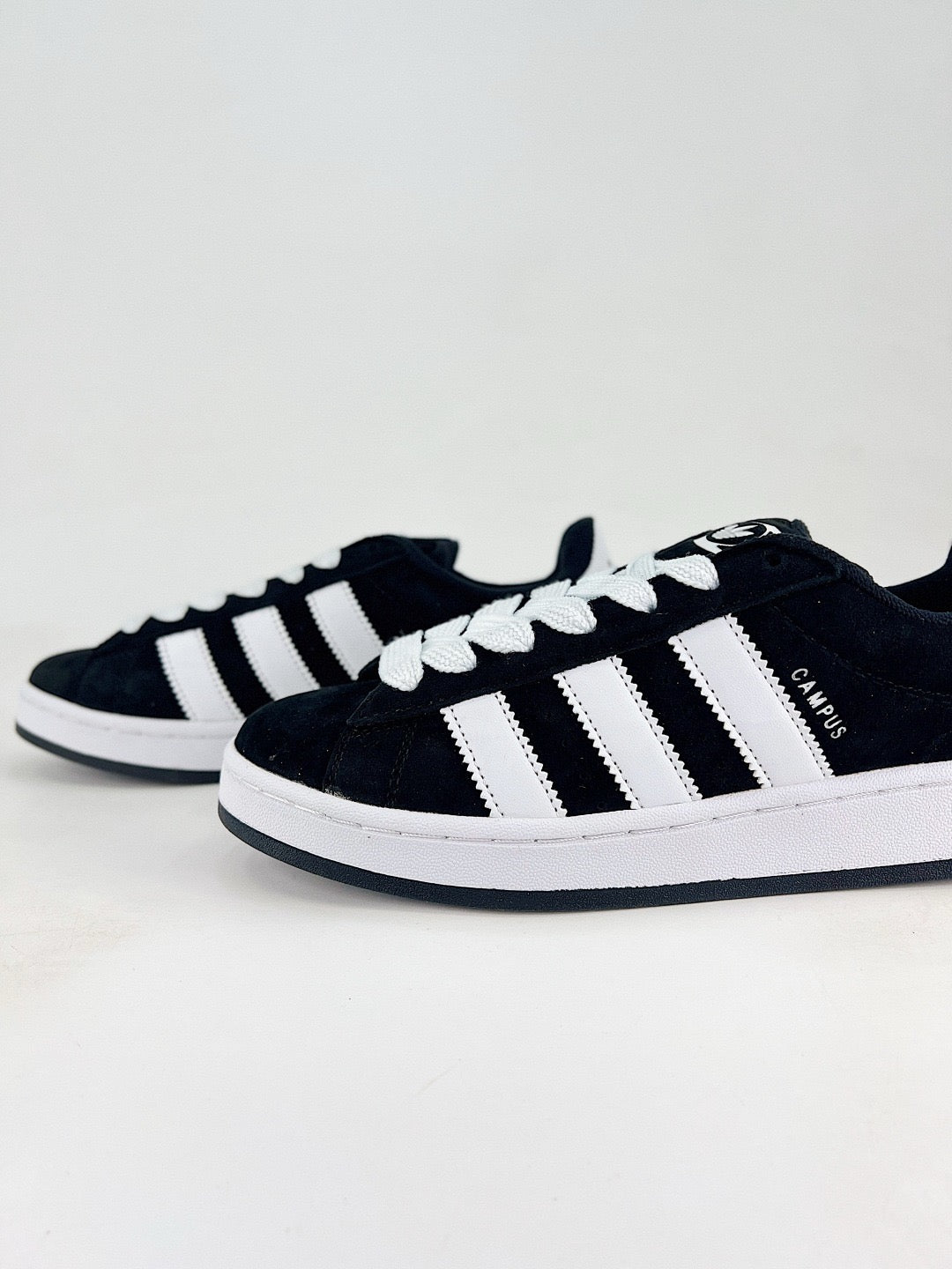 Adidas Campus 00s Unisex Suede Sneakers Black White Stripes White Midsole